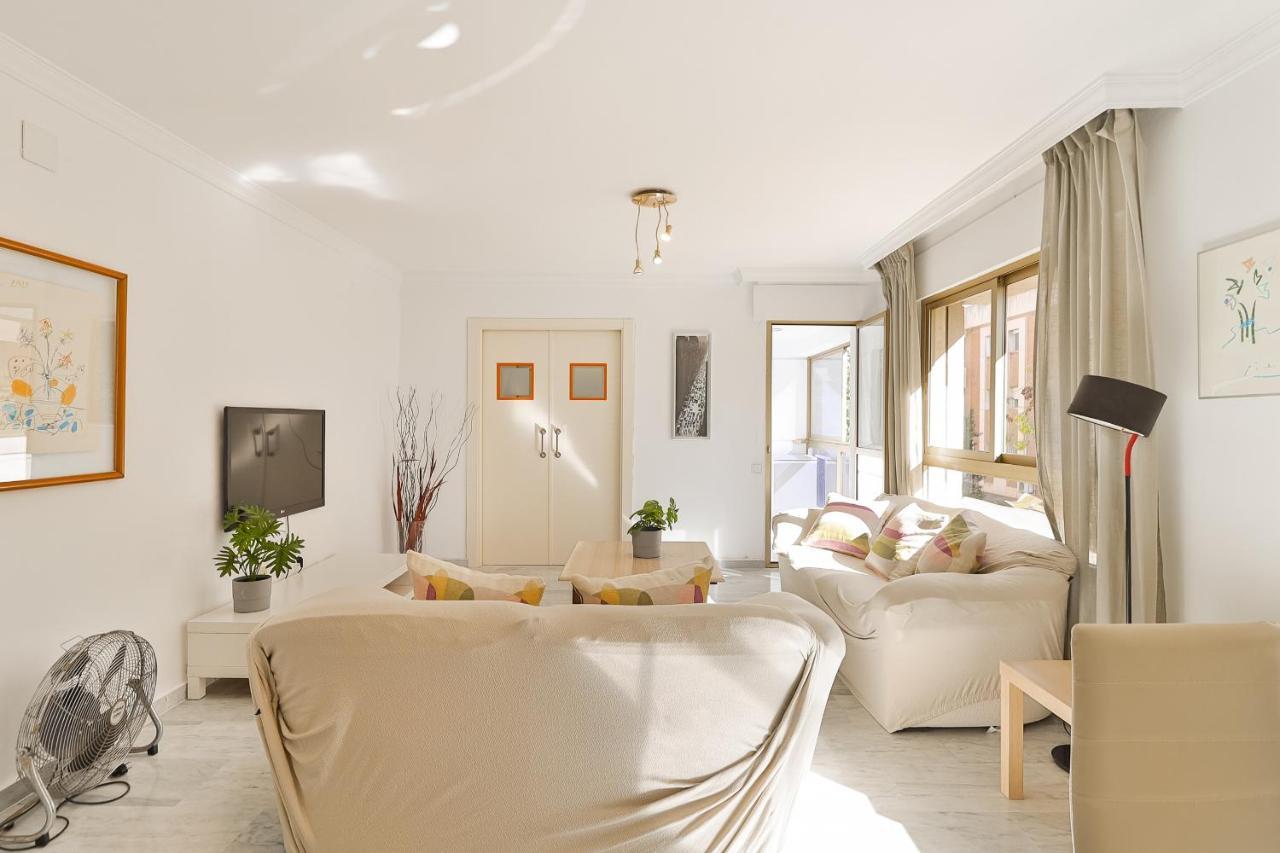 C9 Roomy Luminous 5 Bedroom In Town Apartment Málaga